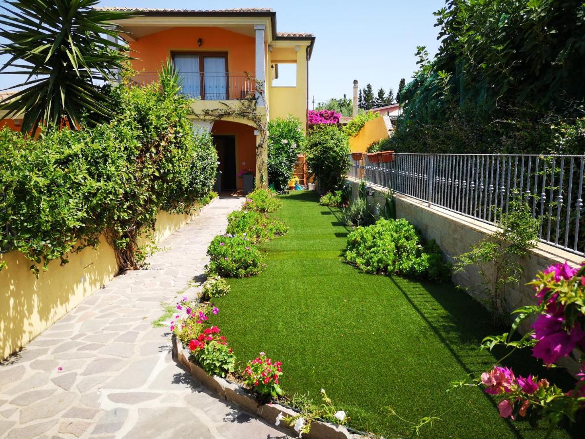 Casa Con Giardino Villa Olbia Luaran gambar