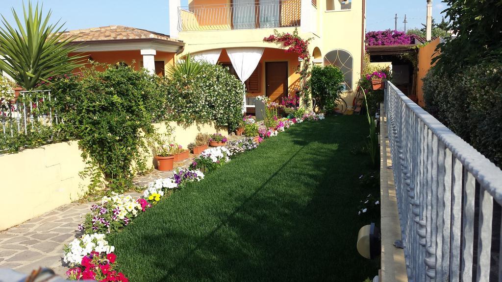 Casa Con Giardino Villa Olbia Bilik gambar